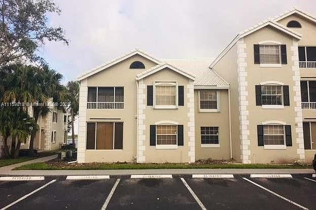 2nd image of 2803 N Oakland Forest Dr #Apt