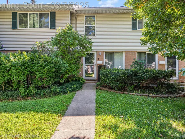 3616 Kenbrooke Ct, Kalamazoo, MI 49006