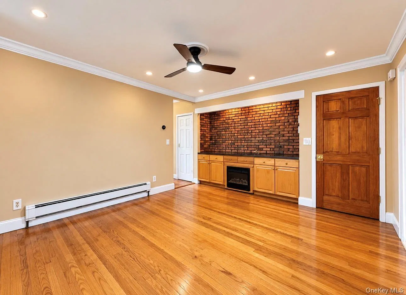 2 bed, 2.0 bath, 1416 sqft, $3,999 — Photo 4