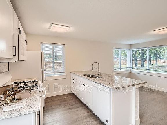 4th image of 1534 N Verbena St