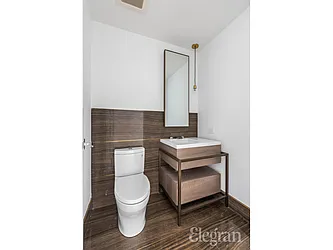 Rented by (Legacy) Elegran