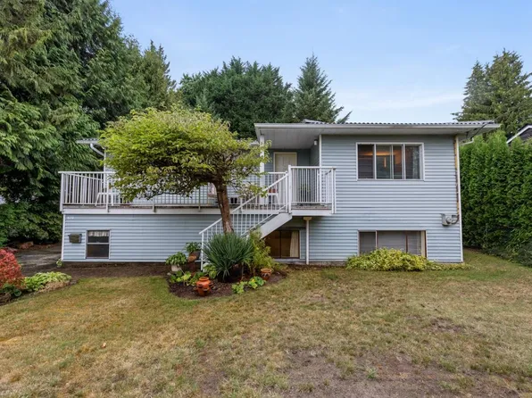 674 Blue Mountain St, Coquitlam, BC V3J 4R6