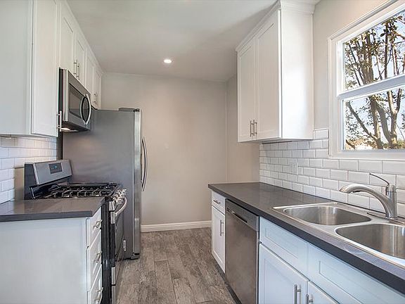 3rd image of 2525 W Grand Ave #3veeb71uj