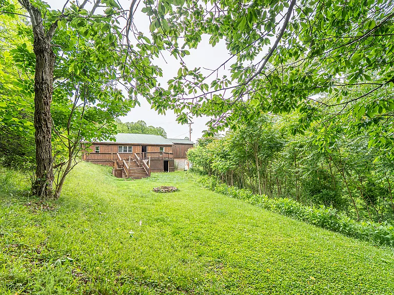 460 Lansing Edmond Rd — Photo 31