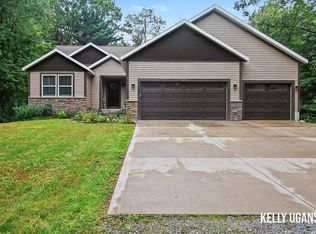 5445 Stringer Rd, Fruitport, MI 49415