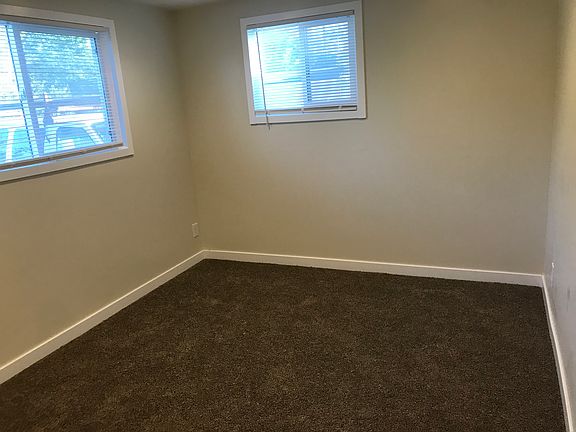5th image of 641 E Quail Trail Ln