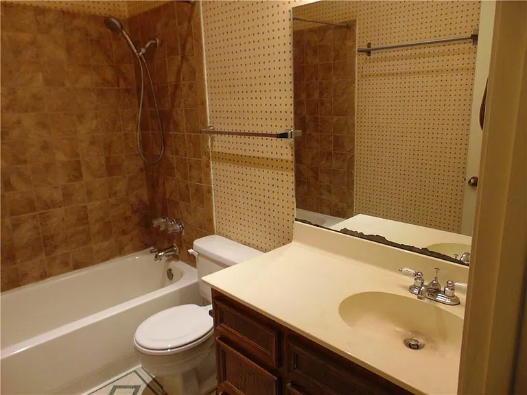 3115 Tom Green St #307 — Photo 13