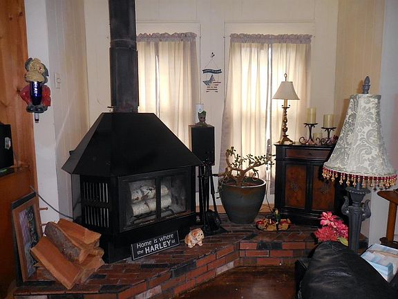 5th image of 2350 Oswego St