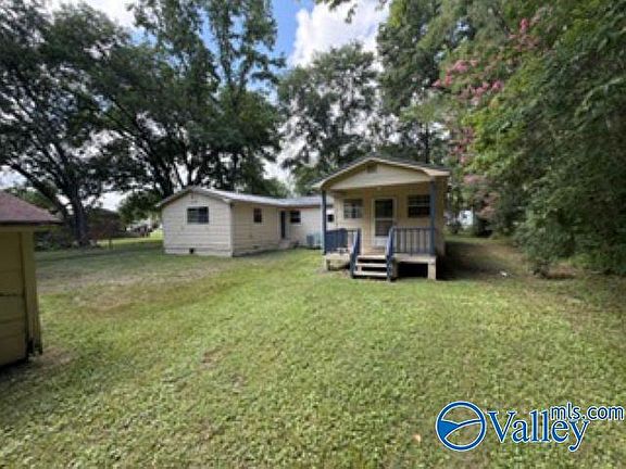 5th image of 511 McElroy St SE