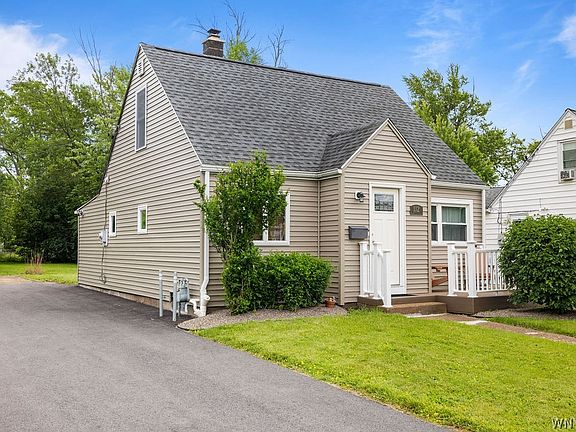 2nd image of 112 Larch Rd