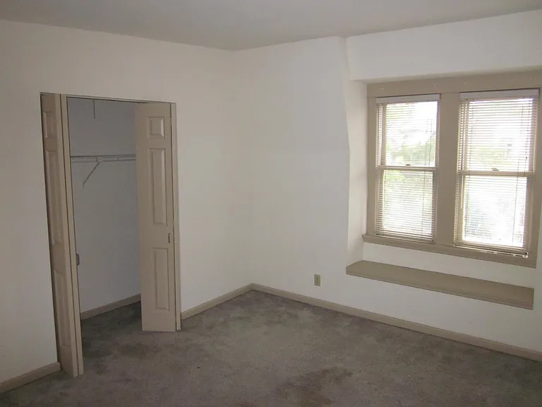 1233 Sidney St — Photo 6