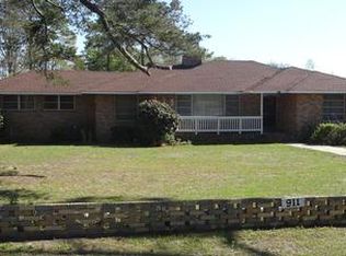 911 E Cherry St, Jesup, GA 31546