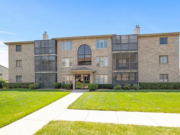 13935 Le Claire Ave APT 312, Crestwood, IL 60418