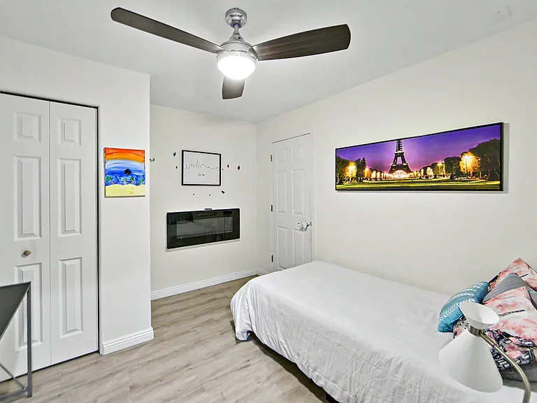 2402 Desert Willow Dr — Photo 23