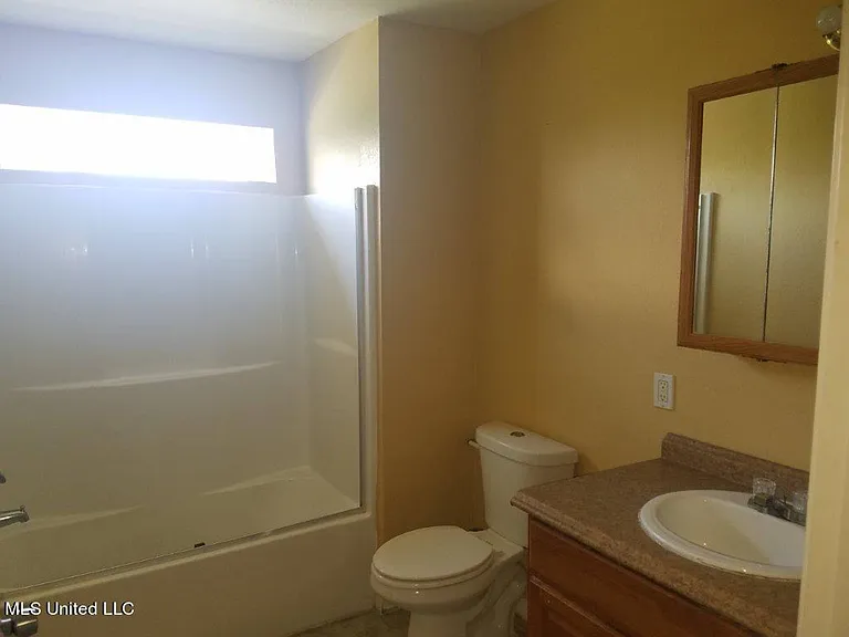 265 Crawford St — Photo 6
