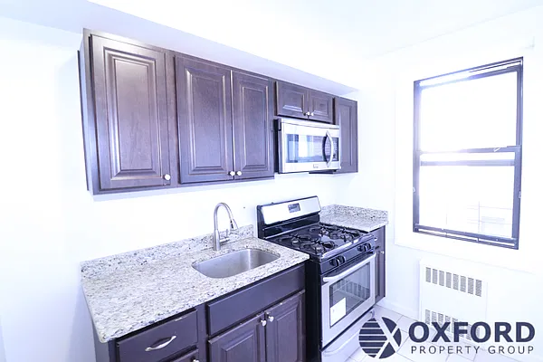 Rented by Oxford Property Group | media 8