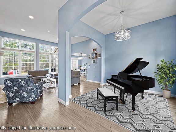 4th image of 2501 FALCONS COVE