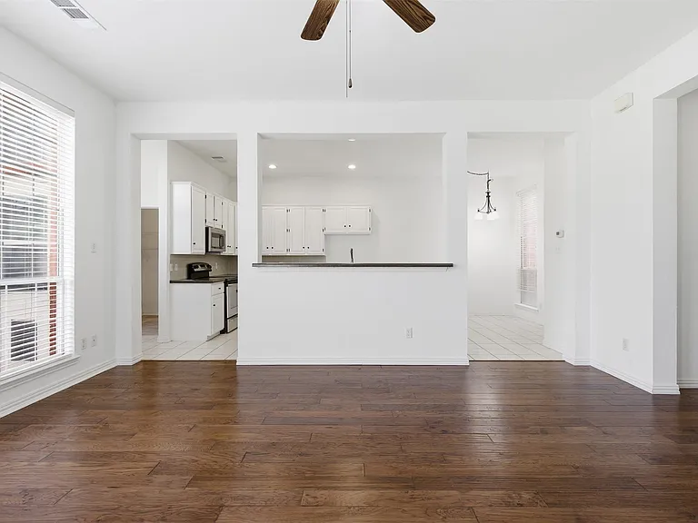 3221 Corning Dr — Photo 6