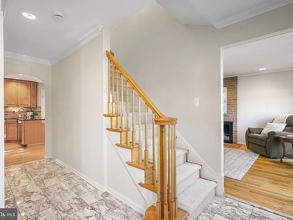 5th image of 8505 Frost Way