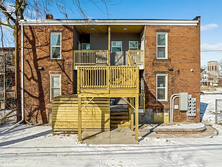89 W Philadelphia St #7 — Photo 12