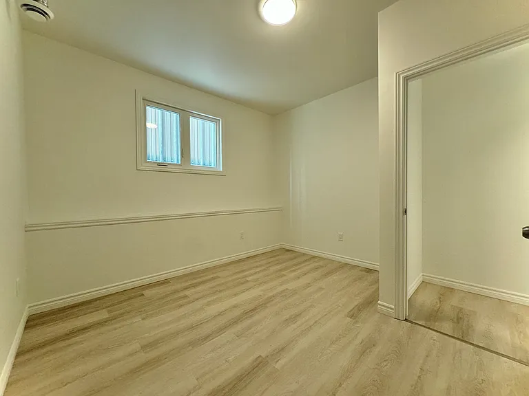14 Connaught St #1 — Photo 8