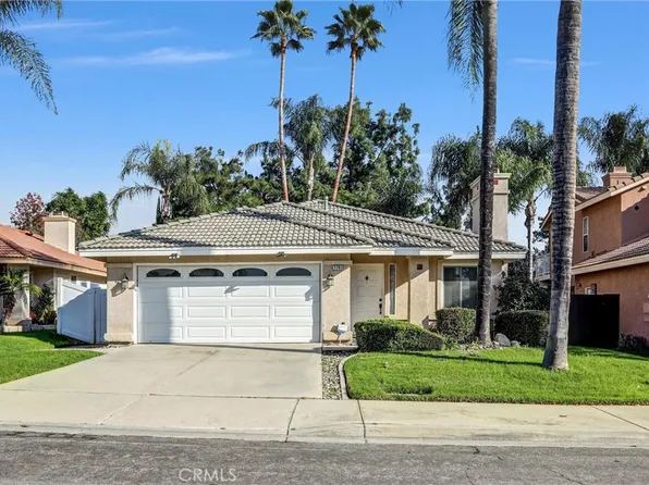 7741 Morningside Ln, Highland, CA 92346