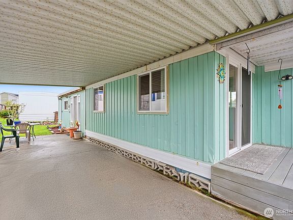 4th image of 18501 52nd Avenue W #44