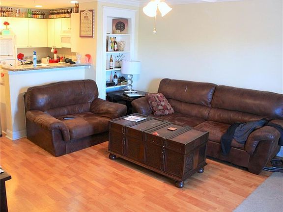 3rd image of 1725 Harvey Mitchell Pkwy S APT 1422