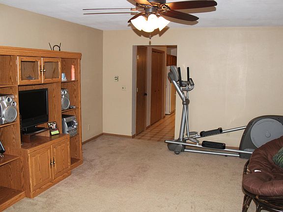 3rd image of 360 Auburn Meadows Ct Unit A