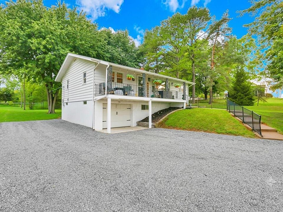1st image of 901 Coonpath Rd NW