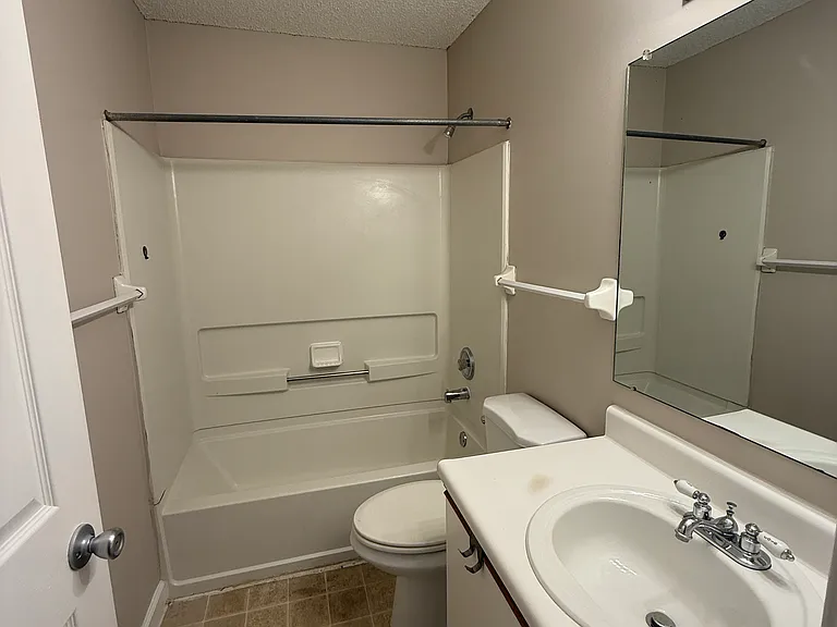 1832 Ridgebury Dr — Photo 11
