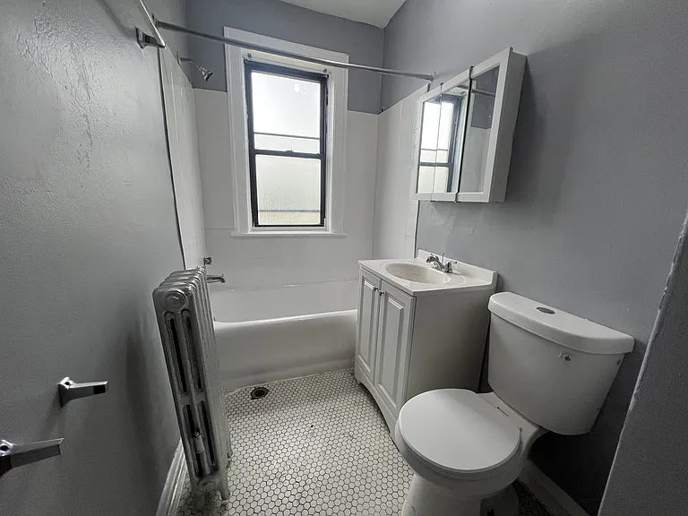 7444 S East End Ave #3 — Photo 4