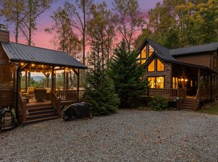 929 Overlook Rd, Blue Ridge, GA 30513