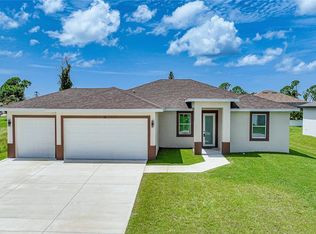 16 Tee View Rd, Rotonda West, FL 33947