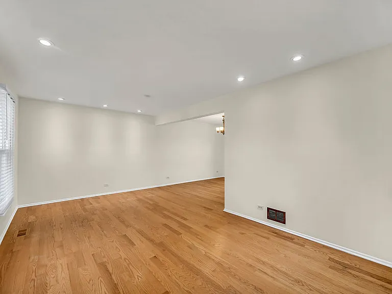 1100 Lockwood Dr — Photo 6