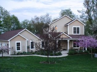 12562 N Sherman Lake Dr, Augusta, MI 49012