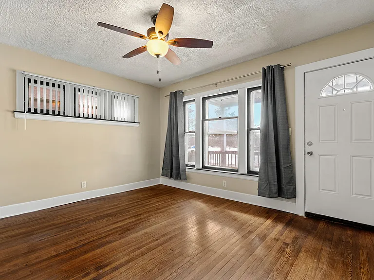 1476 W Grand Blvd — Photo 4