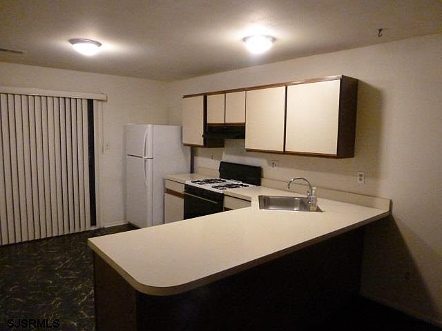 2nd image of 4548 Concord Pl #4548