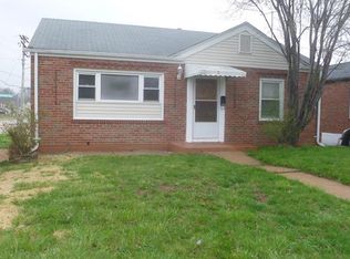 10757 Saint Lawrence Ln, Saint Ann, MO 63074