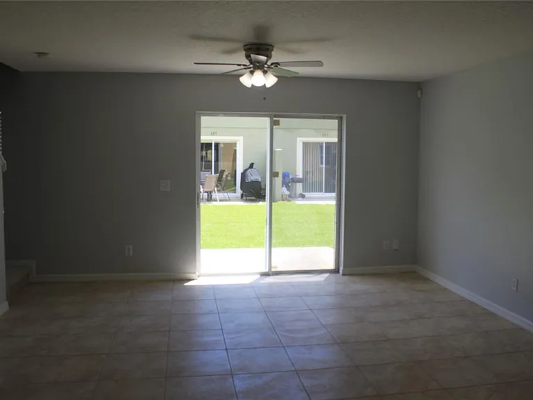 669 Cresting Oak Cir #30 — Photo 4