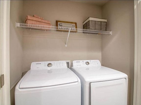5th image of 1041 Grantham Dr #1041
