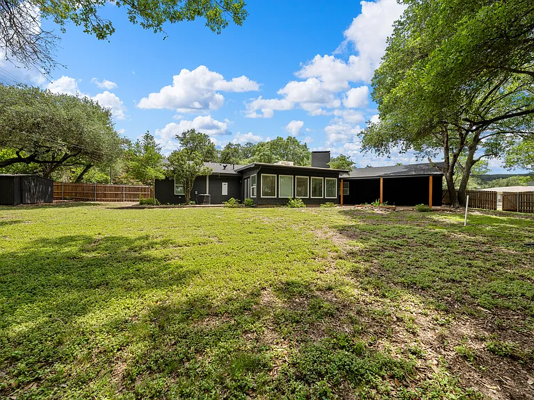 52055 Lockwood Dr — Photo 34