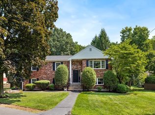 21 Stevin Dr, Woburn, MA 01801