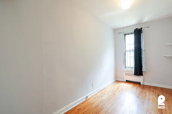 Rented by REZI | media 19