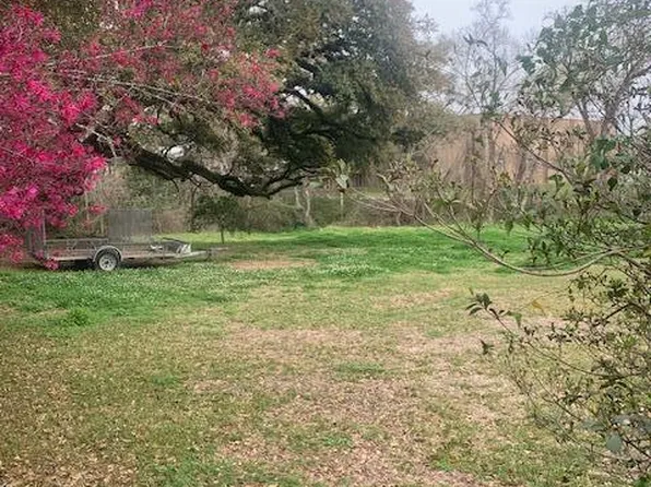 124 Lepinay Rd, Lafayette, LA 70508