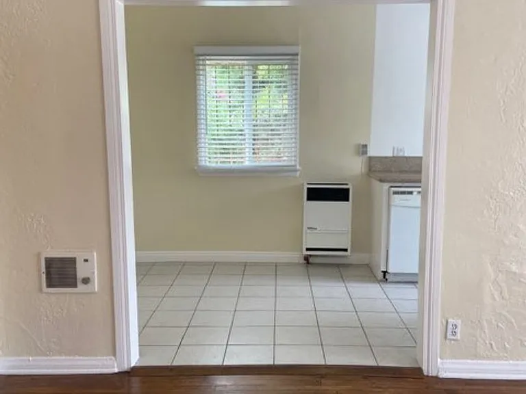 1269 S Citrus Ave — Photo 6