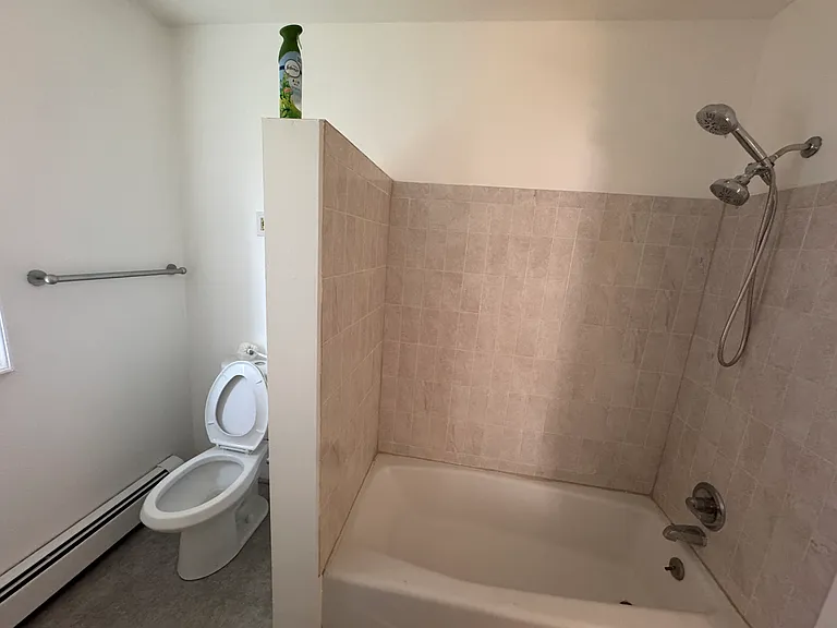 Davison Plz — Photo 17