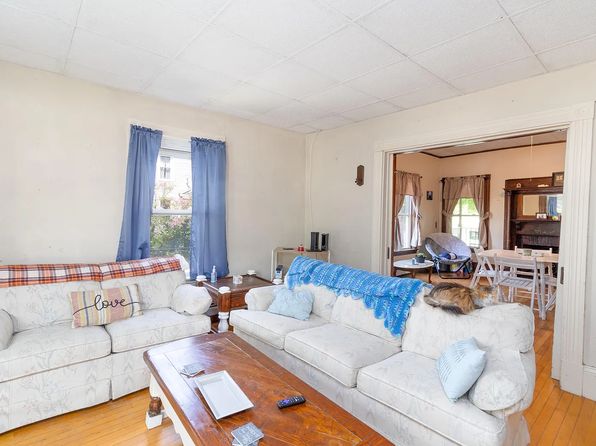31 Weld St #2, Dixfield, ME 04224