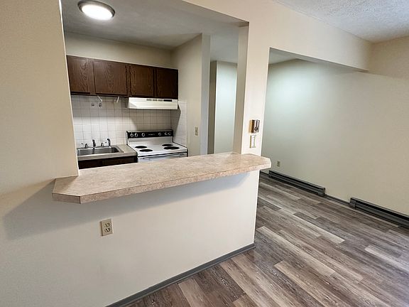 3rd image of 2632 Ellet Ave APT 11