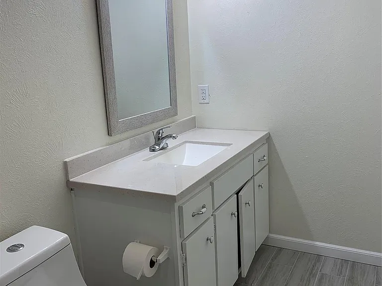 2211 Montclair Dr — Photo 22